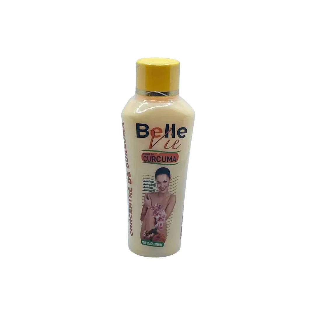 Bellevie Concentrated Curcuma powder in a 135g jar, showcasing vibrant yellow turmeric roots and fresh turmeric spice.