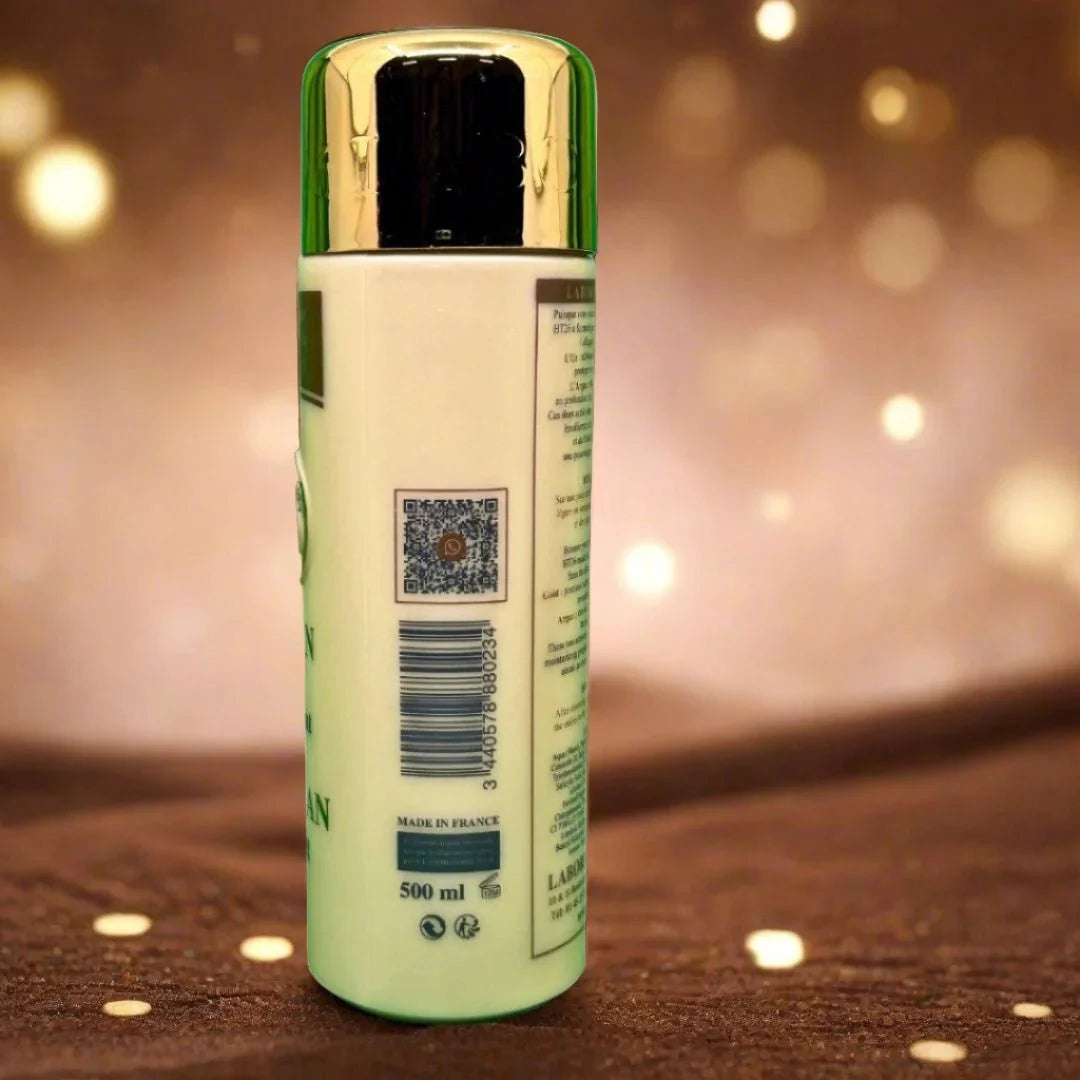 HT26 Gold & Argan Body Lotion 500ml bottle with gold accents and smooth packaging, designed for nourishing and hydrating skin.